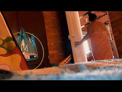 ❤️ Chú tôi theo tôi vào phòng tắm, ông ấy đụ tôi trong khi tôi đang tắm. Sex video  tại chúng tôi  ❌️❤